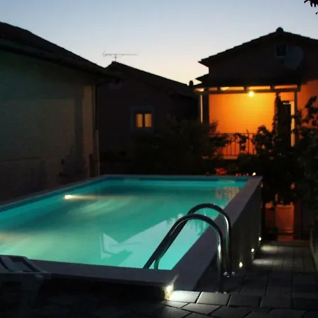 Apartment House With Outdoor Pool In Tisno