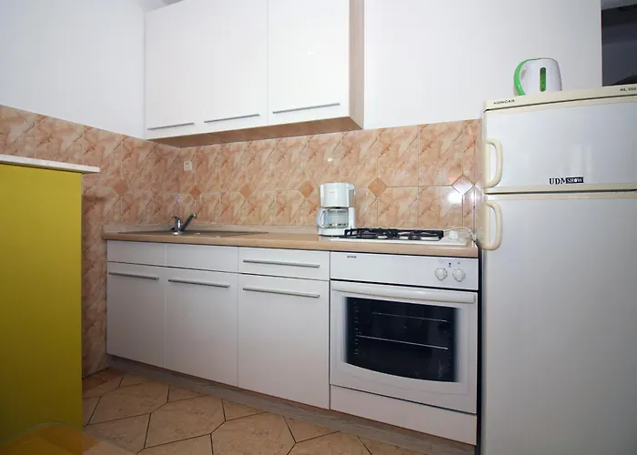 House With Outdoor Pool In Appartement *