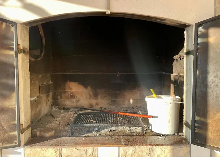 House With Outdoor Pool In Appartement *